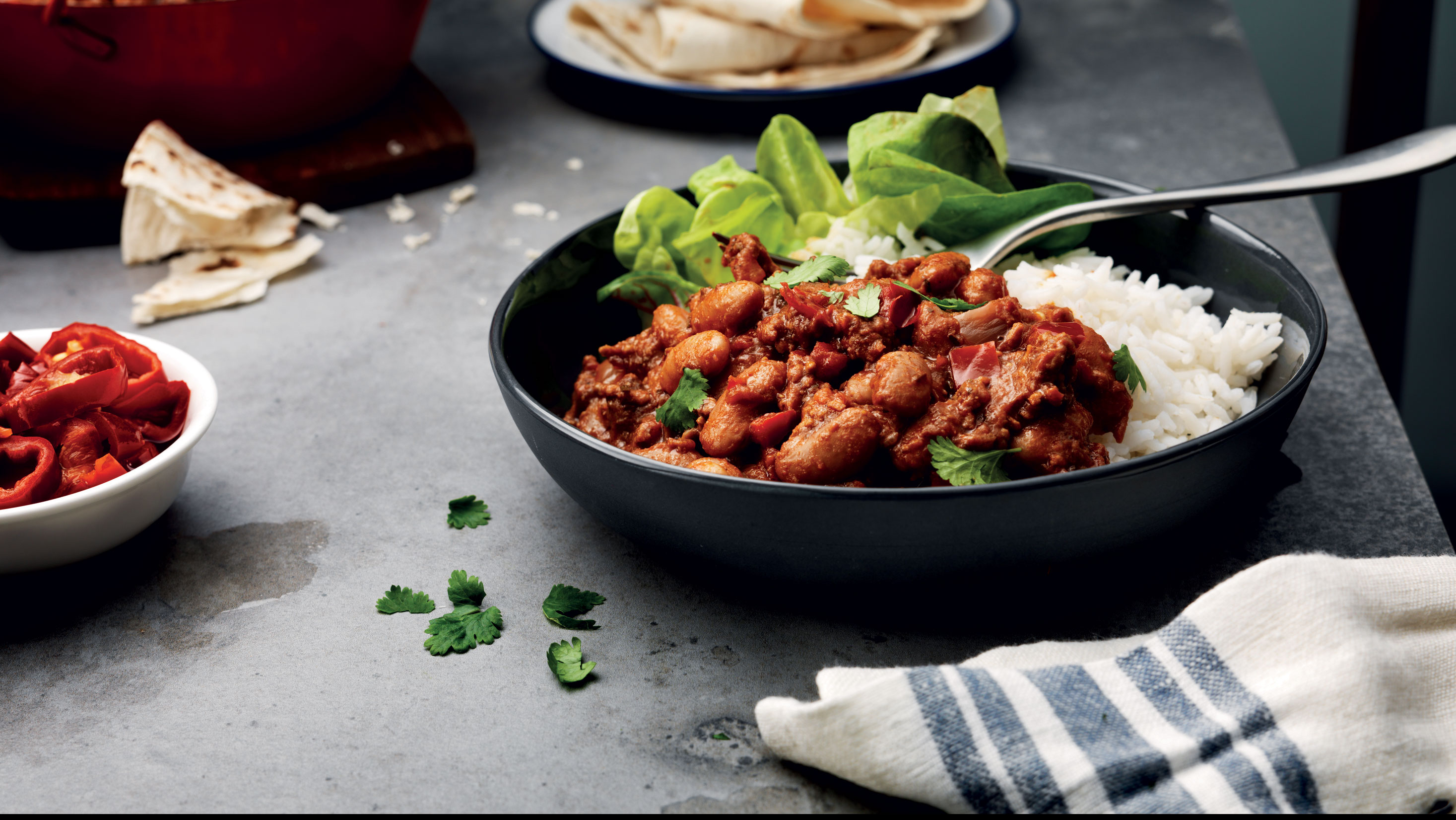 Chilli Con Carne med ris og salat - Oppskrift fra Santa Maria