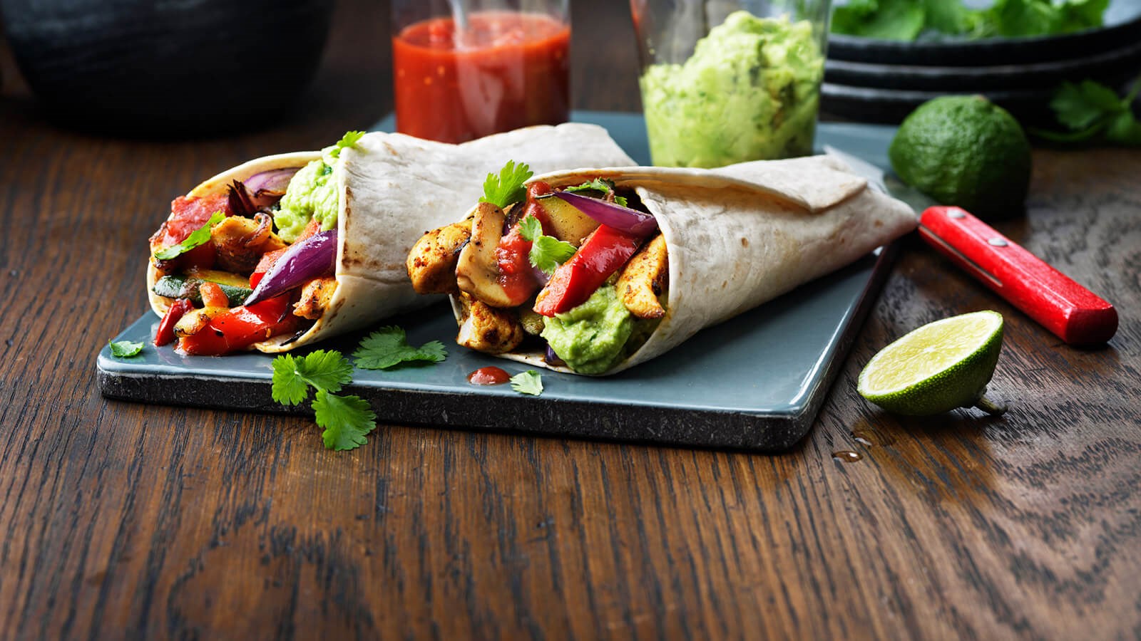 Fajita wraps with chicken and lots of vegetables