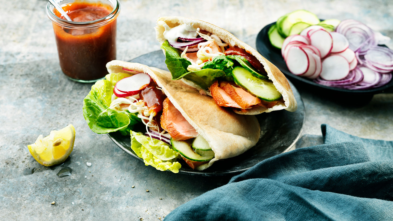 Kebab med lax i pitabröd
