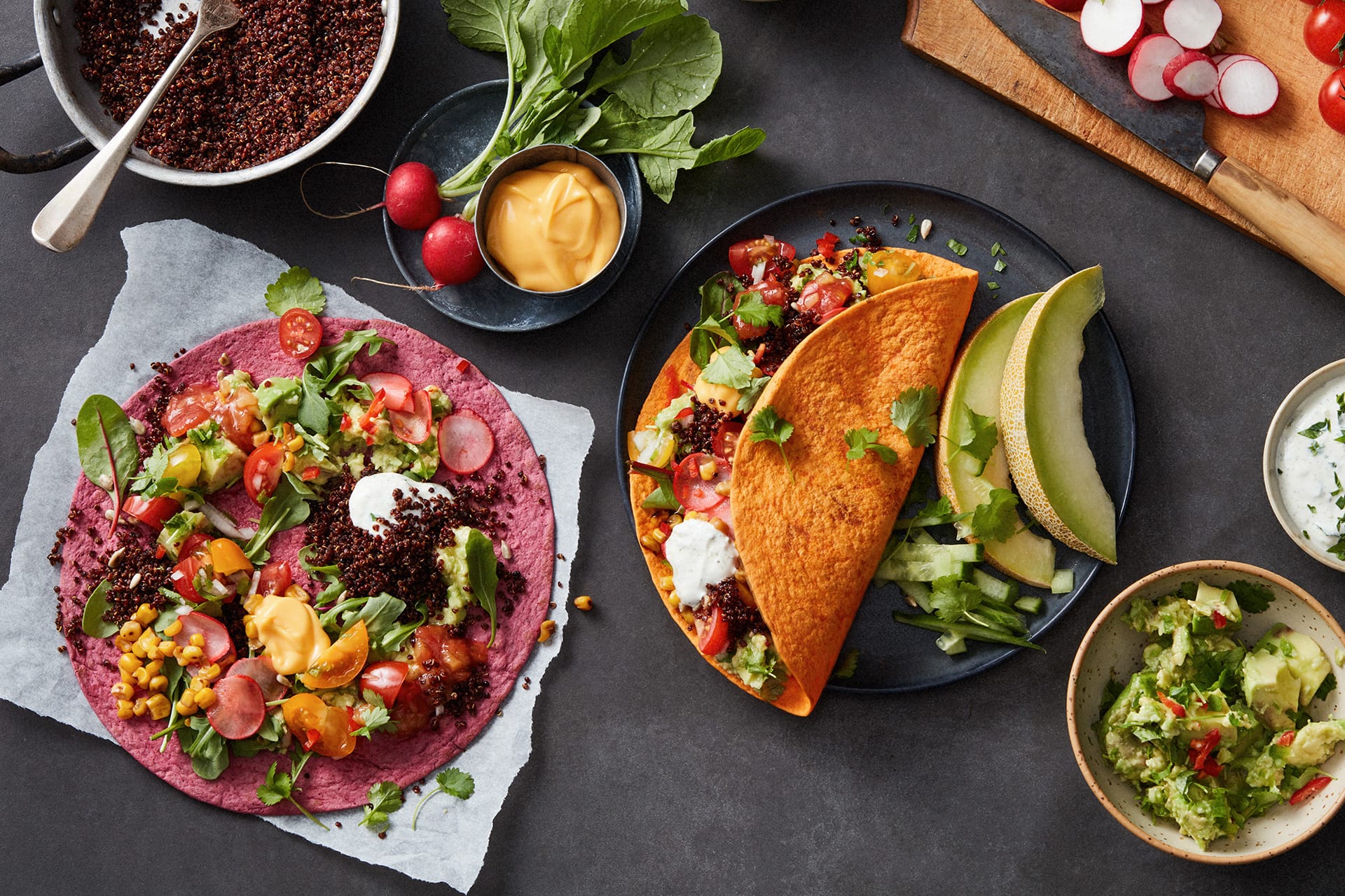 Quinoa-tacofärs i rödbetstortilla