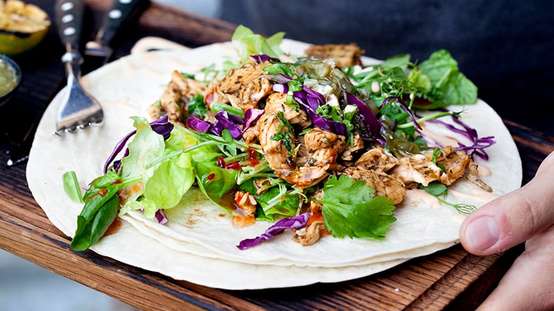 05_ NO_FORKS_tortillas_chicken_braised_in_kaffirlime_leaves_800x450.jpg