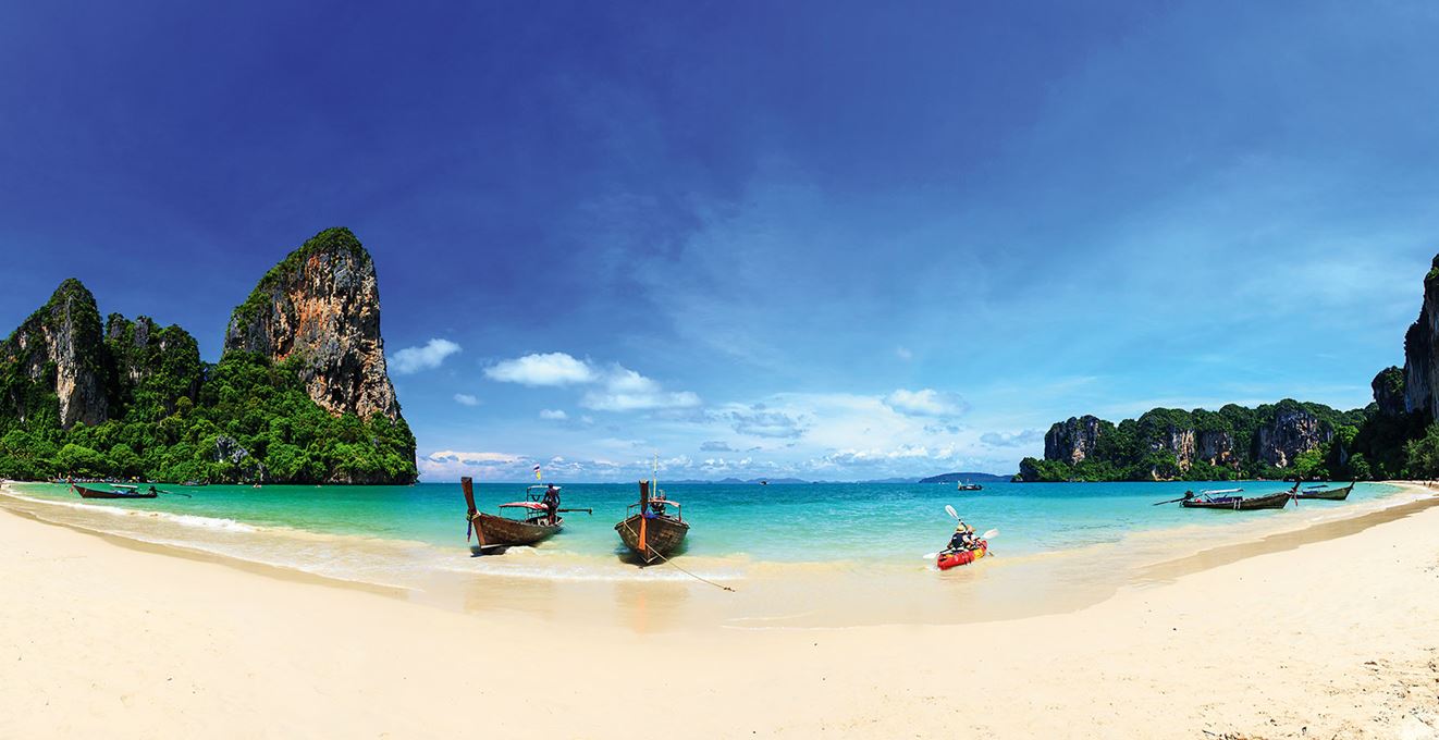 en strand i Thailand
