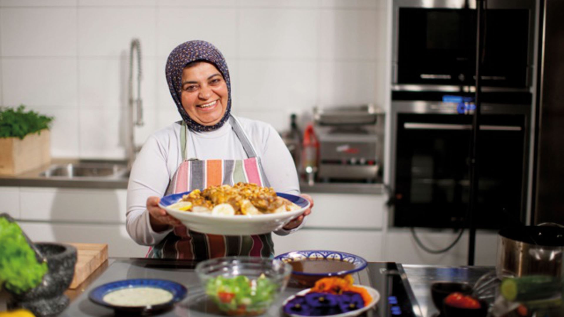 Taste the world; preparing food with Mitt Liv in our food studio.