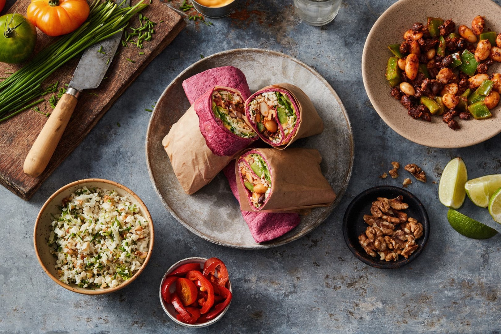 Vegan bieten burrito met bloemkoolrijst 