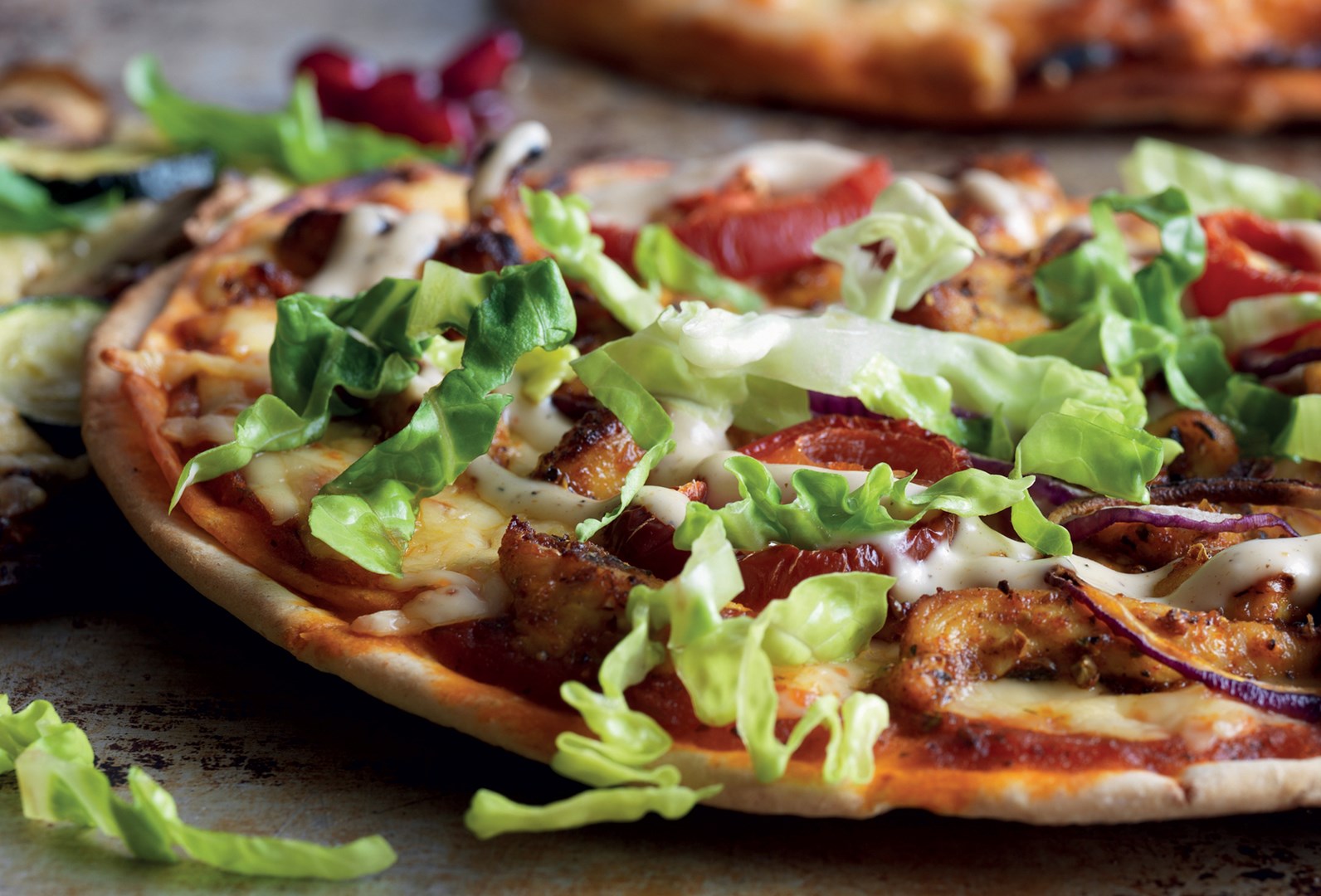 Kebabpizza med kyckling och röd jalapeño Recept från Santa Maria