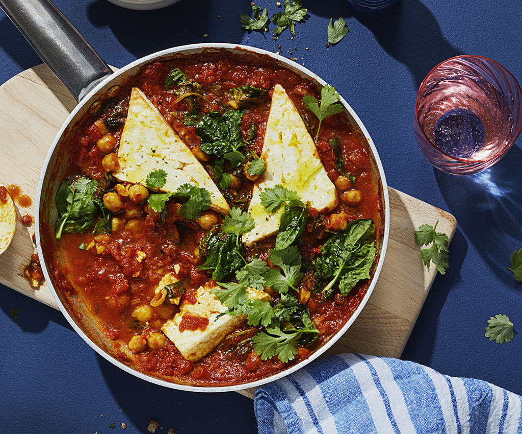 Indisk kikärtsgryta med bakad fetaost och Curry Mango krydda