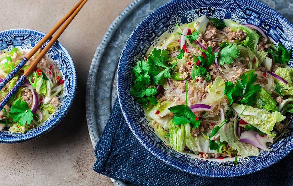 Salat med kylling og glasnudler