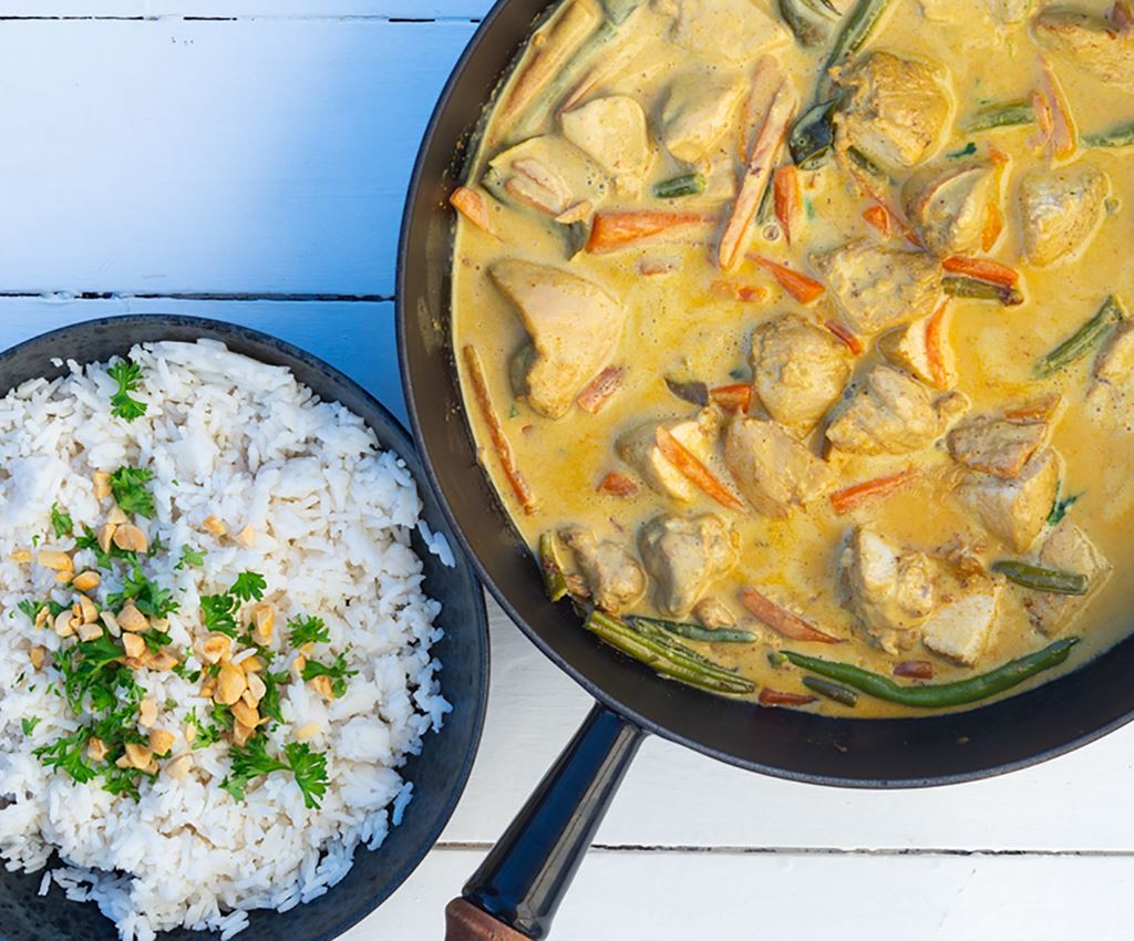 red thai coconut curry