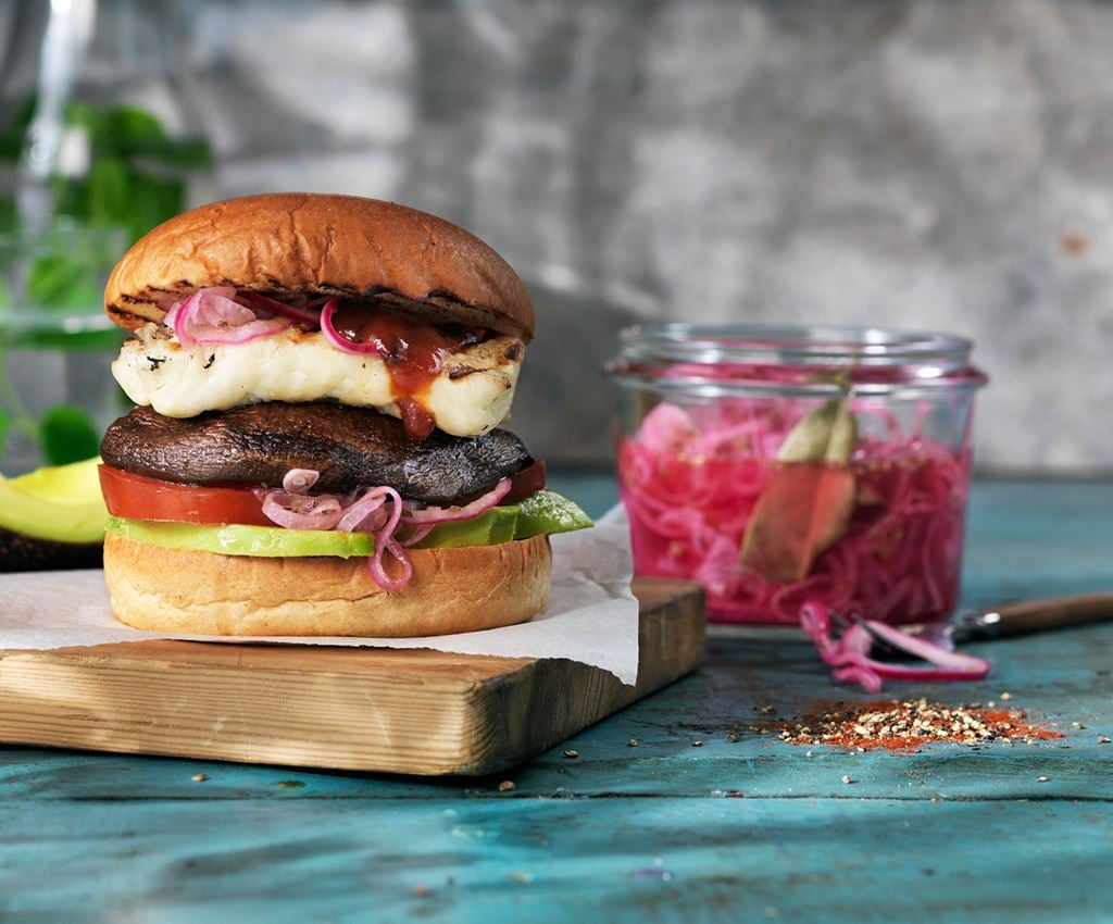 Portobello ja halloumi burger