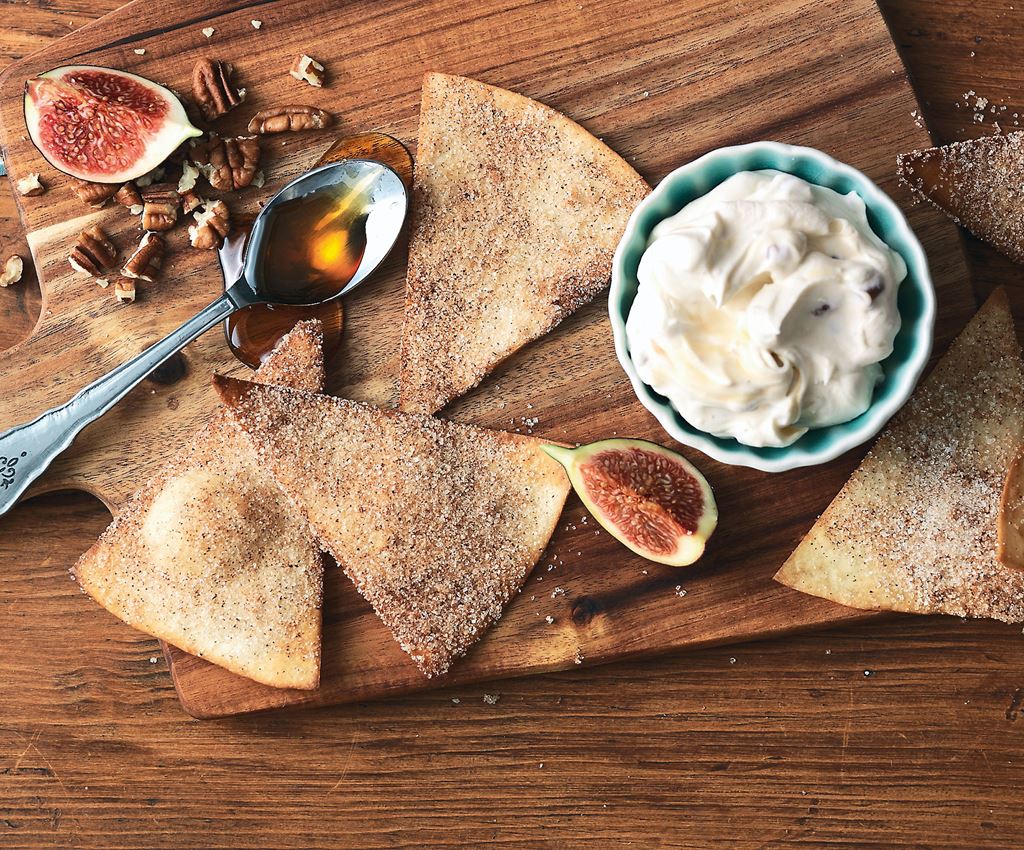 Sprøde kanelchips med cremet mascarponedip