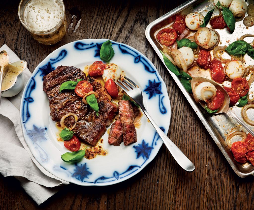 Mørbradbiff og varm tomatsalat med mozzarella