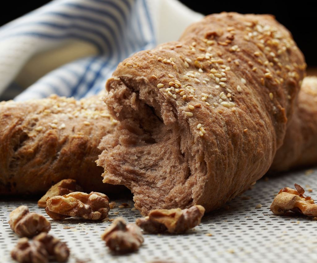 Valnötsbröd smaksatt med chili och sesam