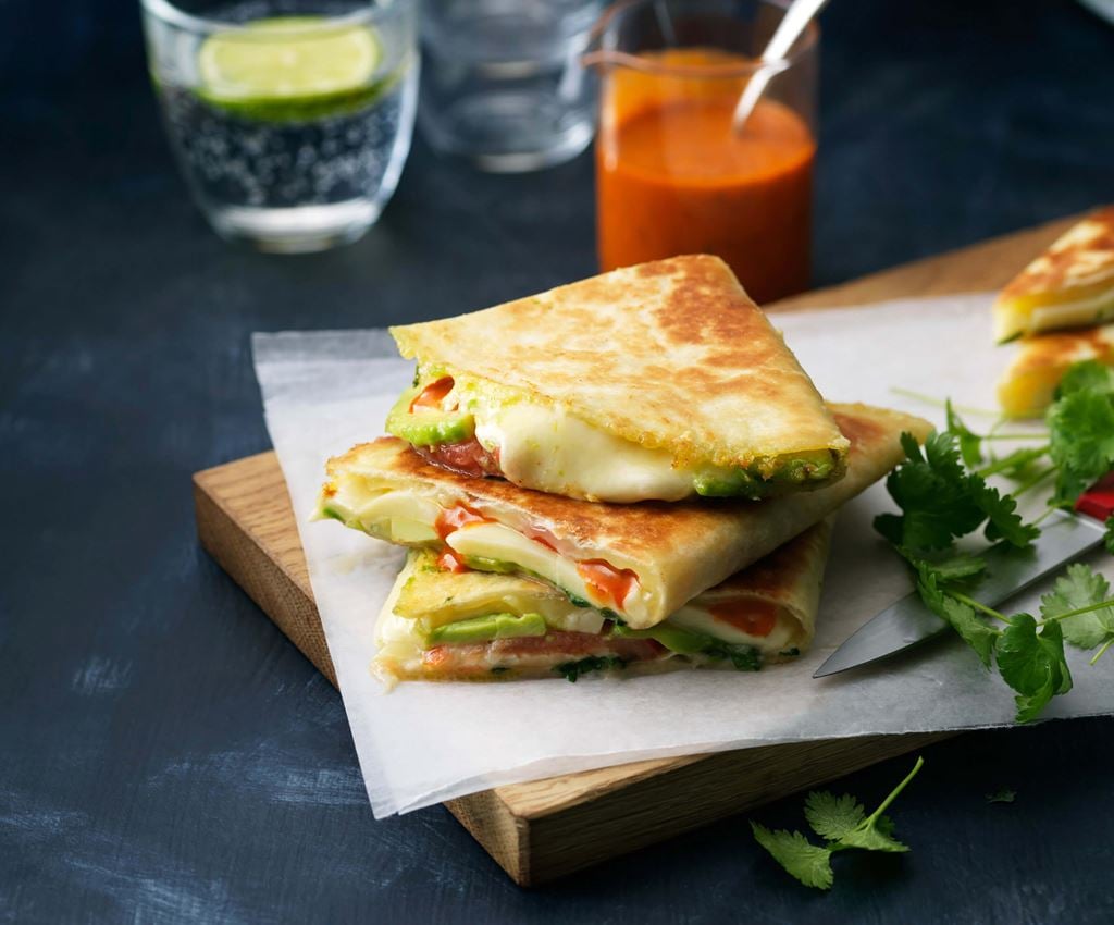 Quesadillad avokaado ja mozzarellaga