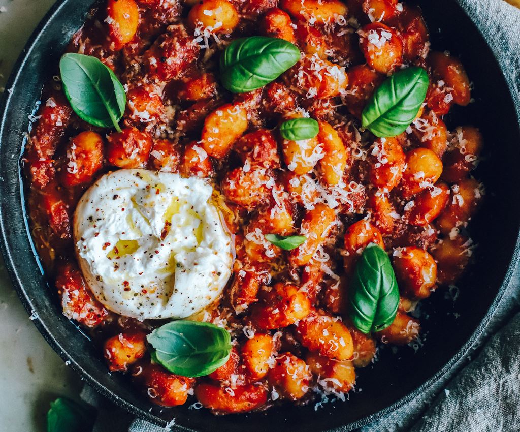 Gnocchi pomidorų padaže su burata