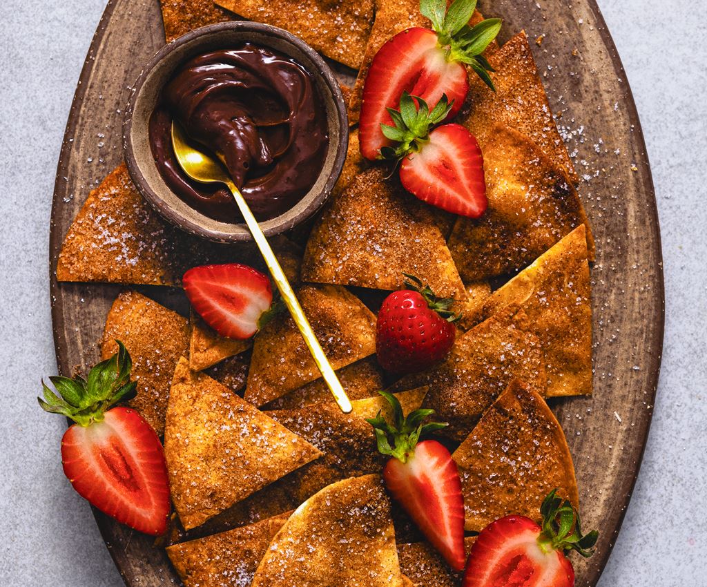 Cinamoniniai tortilijų traškučiai su šokolado padažu