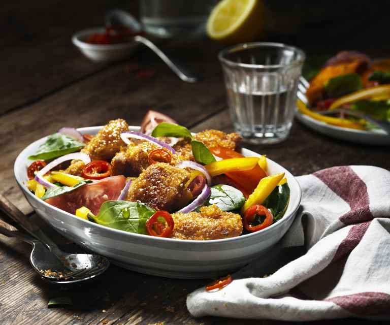 Crispy Chicken Salad Recept från Santa Maria