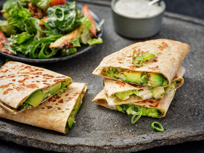 Quesadilla met kalkoen en avocado