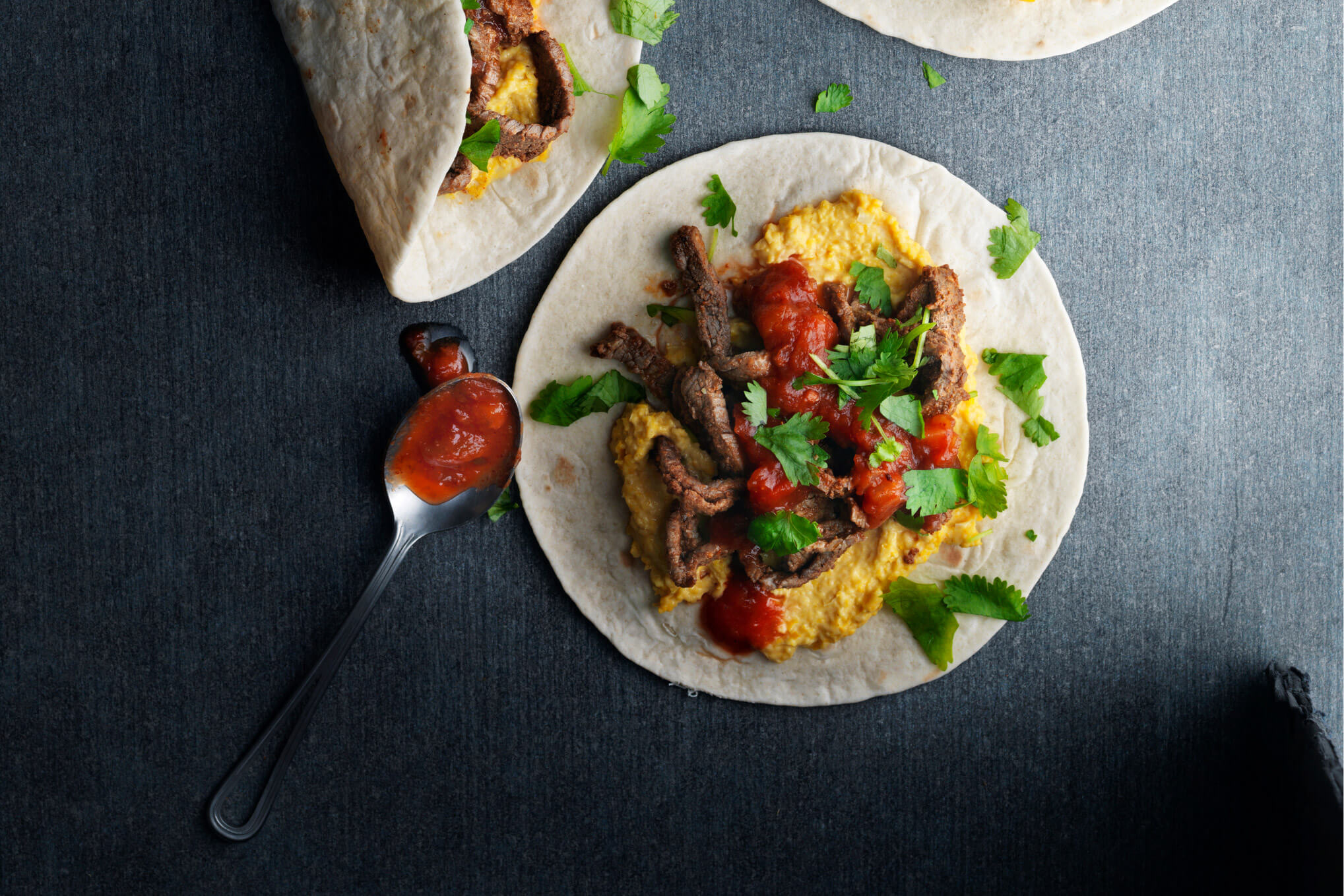 Tacod röstitud maisikreemi ja chipotle salsaga