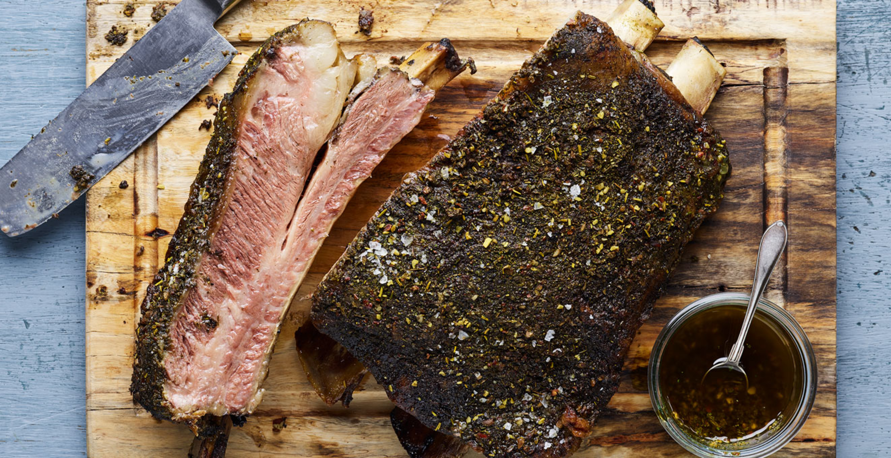 Argentinske short ribs med chimichurri