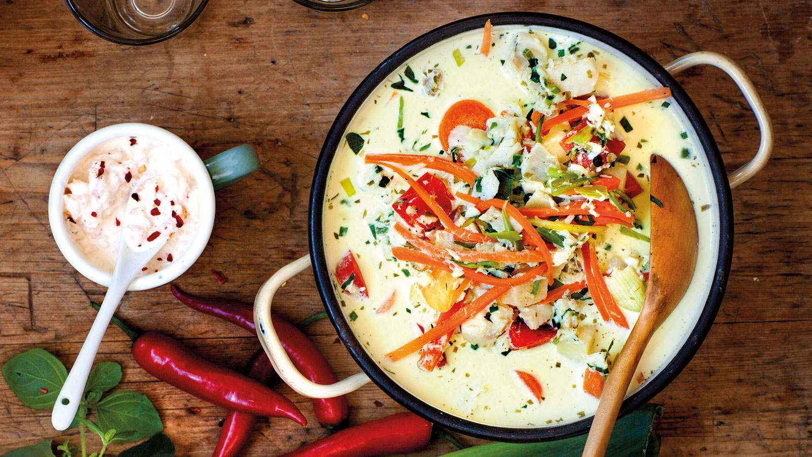 Fiskesuppe med sitron og urter