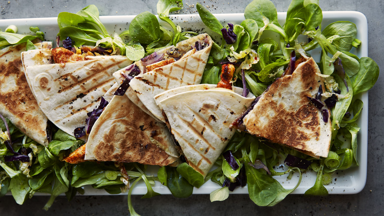 Kimchi ja suitsuse BBQ kana-quesadilla