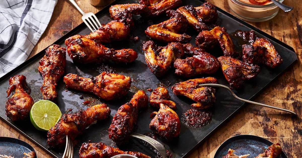 Chicken Wings & BBQ Drumsticks Ett recept från Santa Maria