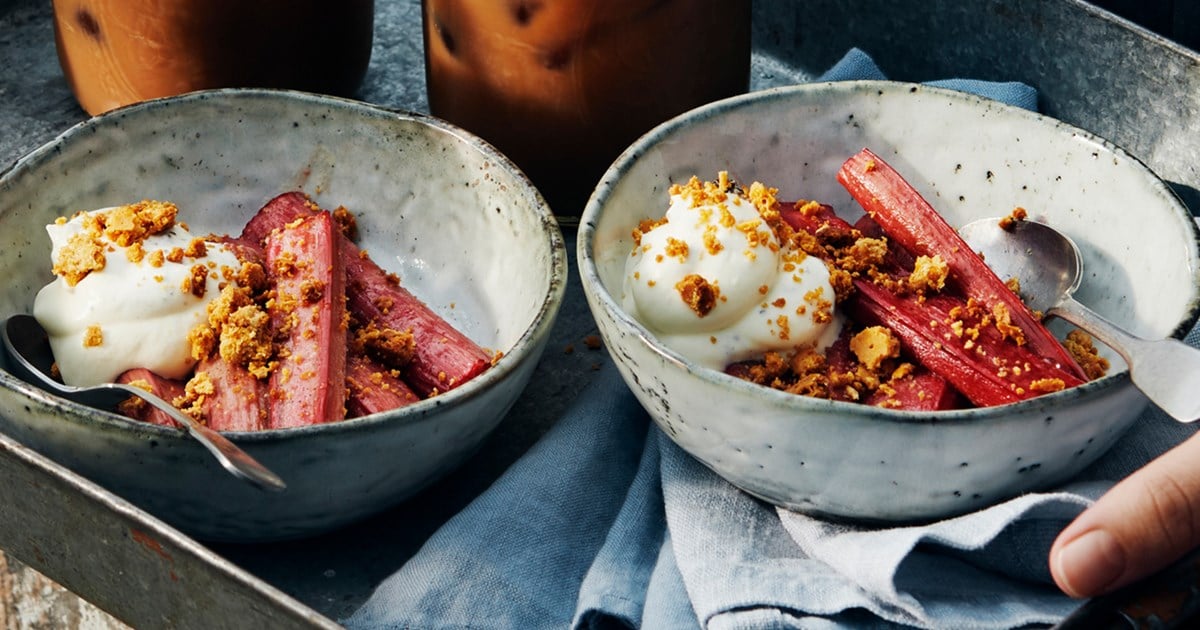 Grilled Honey & vanilla rhubarb with cardamom cream & grilled white chocolate