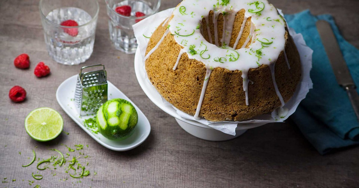Vegan sponge cake with lime glaze | A recipe from Santa Maria