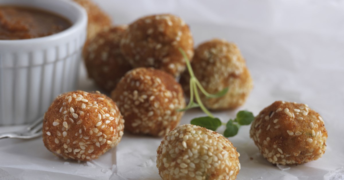 Chicken Fritters with Raisins and Chilli Dip | Santa Maria